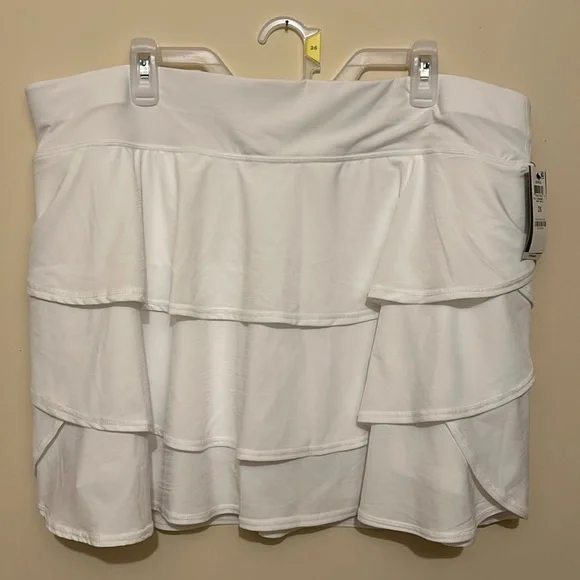 IDEOLOGY white size 2X performance SKORT with built-in pocket, shorts NWT - Picture 1 of 3